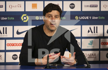 2021-04-18 - Coach of PSG Mauricio Pochettino answers to the media during the post-match press conference following the French championship Ligue 1 football match between Paris Saint-Germain (PSG) and AS Saint-Etienne (ASSE) on April 18, 2021 at Parc des Princes stadium in Paris, France - Photo Jean Catuffe / DPPI - PARIS SAINT-GERMAIN (PSG) VS AS SAINT-ETIENNE (ASSE) - FRENCH LIGUE 1 - SOCCER