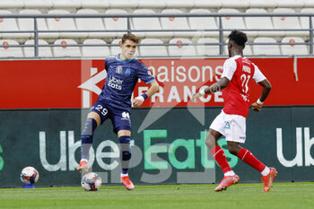 2021-04-23 - Pol Lirola of OM during the French championship Ligue 1 football match between Stade de Reims and Olympique de Marseille on April 23, 2021 at Auguste Delaune stadium in Reims, France - Photo Loic Baratoux / DPPI - STADE DE REIMS VS OLYMPIQUE DE MARSEILLE (OM) - FRENCH LIGUE 1 - SOCCER