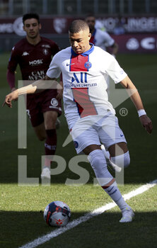 2021-04-24 - Kylian Mbappe of PSG during the French championship Ligue 1 football match between FC Metz and Paris Saint-Germain (PSG) on April 24, 2021 at Stade Saint-Symphorien in Metz, France - Photo Jean Catuffe / DPPI - FC METZ VS PARIS SAINT-GERMAIN (PSG) - FRENCH LIGUE 1 - SOCCER