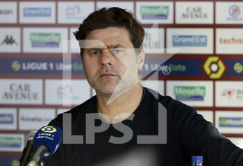 2021-04-24 - Coach of PSG Mauricio Pochettino answers to the media during the post-match press conference following the French championship Ligue 1 football match between FC Metz and Paris Saint-Germain (PSG) on April 24, 2021 at Stade Saint-Symphorien in Metz, France - Photo Jean Catuffe / DPPI - FC METZ VS PARIS SAINT-GERMAIN (PSG) - FRENCH LIGUE 1 - SOCCER