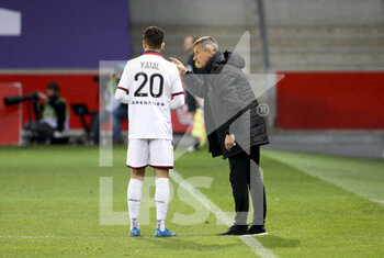 2021-05-01 - Youcef Atal of Nice, coach of OGC Nice Adrian Ursea during the French championship Ligue 1 football match between Lille OSC (LOSC) and OGC Nice (OGCN) on May 1, 2021 at Stade Pierre Mauroy in Villeneuve-d'Ascq near Lille, France - Photo Jean Catuffe / DPPI - LILLE OSC (LOSC) VS OGC NICE (OGCN) - FRENCH LIGUE 1 - SOCCER