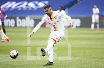 2021-05-01 - Facundo Medina of Lens during the French championship Ligue 1 football match between Paris Saint-Germain (PSG) and RC Lens on May 1, 2021 at Parc des Princes stadium in Paris, France - Photo Jean Catuffe / DPPI - PARIS SAINT-GERMAIN (PSG) VS RC LENS - FRENCH LIGUE 1 - SOCCER