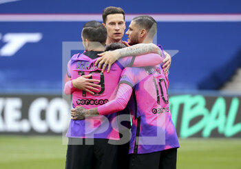 2021-05-01 - Neymar Jr of PSG celebrates his goal with Pablo Sarabia, Julian Draxler, Mauro Icardi during the French championship Ligue 1 football match between Paris Saint-Germain (PSG) and RC Lens on May 1, 2021 at Parc des Princes stadium in Paris, France - Photo Jean Catuffe / DPPI - PARIS SAINT-GERMAIN (PSG) VS RC LENS - FRENCH LIGUE 1 - SOCCER