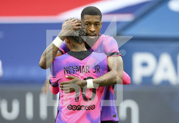2021-05-01 - Neymar Jr of PSG celebrates his goal with Presnel Kimpembe during the French championship Ligue 1 football match between Paris Saint-Germain (PSG) and RC Lens on May 1, 2021 at Parc des Princes stadium in Paris, France - Photo Jean Catuffe / DPPI - PARIS SAINT-GERMAIN (PSG) VS RC LENS - FRENCH LIGUE 1 - SOCCER