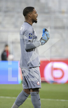 2021-05-07 - Goalkeeper of Lille Mike Maignan during the French championship Ligue 1 football match between RC Lens and Lille OSC (LOSC) on May 7, 2021 at Stade Bollaert-Delelis in Lens, France - Photo Jean Catuffe / DPPI - RC LENS VS LOSC - FRENCH LIGUE 1 - SOCCER