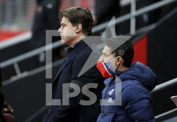 2021-05-09 - Coach of PSG Mauricio Pochettino, assistant coach of PSG Jesus Perez during the French championship Ligue 1 football match between Stade Rennais and Paris Saint-Germain on May 9, 2021 at Roazhon Park in Rennes, France - Photo Jean Catuffe / DPPI - STADE RENNAIS VS PARIS SAINT-GERMAIN (PSG) - FRENCH LIGUE 1 - SOCCER