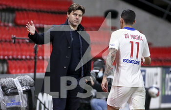 2021-05-09 - Coach of PSG Mauricio Pochettino, Angel Di Maria of PSG during the French championship Ligue 1 football match between Stade Rennais and Paris Saint-Germain on May 9, 2021 at Roazhon Park in Rennes, France - Photo Jean Catuffe / DPPI - STADE RENNAIS VS PARIS SAINT-GERMAIN (PSG) - FRENCH LIGUE 1 - SOCCER
