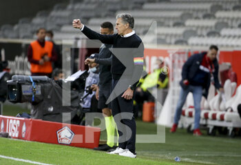 2021-05-16 - Coach of AS Saint-Etienne Claude Puel during the French championship Ligue 1 football match between Lille OSC (LOSC) and AS Saint-Etienne (ASSE) on May 16, 2021 at Stade Pierre Mauroy in Villeneuve-d'Ascq near Lille, France - Photo Jean Catuffe / DPPI - LILLE OSC (LOSC) VS AS SAINT-ETIENNE (ASSE) - FRENCH LIGUE 1 - SOCCER