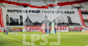 2021-05-16 - Banner ambiance during the French championship Ligue 1 football match between LOSC Lille and AS Saint-Etienne on May 16, 2021 at Pierre Mauroy stadium in Villeneuve-d'Ascq near Lille, France - Photo Loic Baratoux / DPPI - LOSC LILLE VS AS SAINT-ETIENNE - FRENCH LIGUE 1 - SOCCER