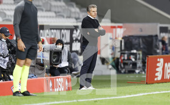 2021-05-16 - Coach Claude Puel of Saint-Etienne during the French championship Ligue 1 football match between LOSC Lille and AS Saint-Etienne on May 16, 2021 at Pierre Mauroy stadium in Villeneuve-d'Ascq near Lille, France - Photo Loic Baratoux / DPPI - LOSC LILLE VS AS SAINT-ETIENNE - FRENCH LIGUE 1 - SOCCER