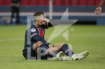 2021-05-16 - Kylian Mbappe (PSG) on the floor, disappointed during the French championship Ligue 1 football match between Paris Saint-Germain and Stade de Reims, on May 16, 2021 at Parc des Princes stadium in Paris, France - Photo Stephane Allaman / DPPI - PARIS SAINT-GERMAIN VS STADE DE REIMS - FRENCH LIGUE 1 - SOCCER