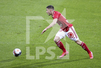 2021-05-23 - Romain Perraud of Brest during the French championship Ligue 1 football match between Stade Brestois 29 and Paris Saint-Germain (PSG) on May 23, 2021 at Stade Francis Le Ble in Brest, France - Photo Jean Catuffe / DPPI - STADE BRESTOIS 29 VS PARIS SAINT-GERMAIN (PSG) - FRENCH LIGUE 1 - SOCCER
