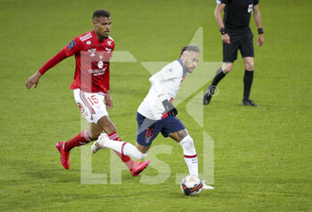 2021-05-23 - Neymar Jr of PSG, Steve Mounie of Brest (left) during the French championship Ligue 1 football match between Stade Brestois 29 and Paris Saint-Germain (PSG) on May 23, 2021 at Stade Francis Le Ble in Brest, France - Photo Jean Catuffe / DPPI - STADE BRESTOIS 29 VS PARIS SAINT-GERMAIN (PSG) - FRENCH LIGUE 1 - SOCCER
