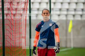 2020-09-11 - Lola Gallardo of Olympique Lyonnais warms up ahead of the Women's French championship D1 Arkema football match between Stade de Reims and Olympique Lyonnais on September 11, 2020 at Auguste Delaune stadium in Reims, France - Photo Antoine Massinon / A2M Sport Consulting / DPPI - STADE DE REIMS VS OLYMPIQUE LYONNAIS - FRENCH WOMEN DIVISION 1 - SOCCER