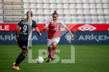 2020-09-11 - Darya Kravets of Stade de Reims controls the ball during the Women's French championship D1 Arkema football match between Stade de Reims and Olympique Lyonnais on September 11, 2020 at Auguste Delaune stadium in Reims, France - Photo Antoine Massinon / A2M Sport Consulting / DPPI - STADE DE REIMS VS OLYMPIQUE LYONNAIS - FRENCH WOMEN DIVISION 1 - SOCCER