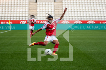 2020-09-11 - Melissa Herrera of Stade de Reims controls the ball during the Women's French championship D1 Arkema football match between Stade de Reims and Olympique Lyonnais on September 11, 2020 at Auguste Delaune stadium in Reims, France - Photo Antoine Massinon / A2M Sport Consulting / DPPI - STADE DE REIMS VS OLYMPIQUE LYONNAIS - FRENCH WOMEN DIVISION 1 - SOCCER