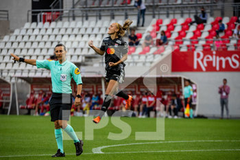 2020-09-11 - Janice Cayman of Olympique Lyonnais celebrates after her goal during the Women's French championship D1 Arkema football match between Stade de Reims and Olympique Lyonnais on September 11, 2020 at Auguste Delaune stadium in Reims, France - Photo Antoine Massinon / A2M Sport Consulting / DPPI - STADE DE REIMS VS OLYMPIQUE LYONNAIS - FRENCH WOMEN DIVISION 1 - SOCCER