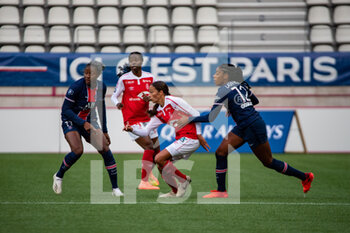 2020-09-25 - Kadidiatou Diani of Paris Saint Germain, Kessya Bussy of Stade de Reims and Ashley Lawrence of Paris Saint Germain fight for the ball during the Women's French championship D1 Arkema football match between Paris Saint-Germain and Stade de Reims on September 25, 2020 at Jean Bouin stadium in Paris, France - Photo Antoine Massinon / A2M Sport Consulting / DPPI - PARIS SAINT-GERMAIN AND STADE DE REIMS - FRENCH WOMEN DIVISION 1 - SOCCER