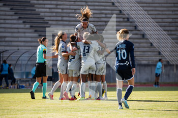 2020-09-26 - Santana Sahraoui of Le Havre AC celebrates the goal with teammates during the Women's French championship D1 Arkema football match between Paris FC and Le Havre AC on September 26, 2020 at Robert Bobin stadium in Bondoufle, France - Photo Melanie Laurent / A2M Sport Consulting / DPPI - PARIS FC AND LE HAVRE AC - FRENCH WOMEN DIVISION 1 - SOCCER
