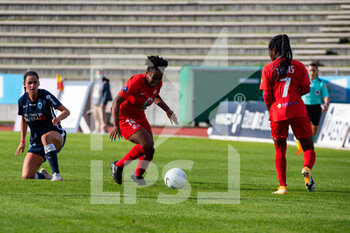 2020-10-10 - Evelyne Viens of Paris FC and Ariana Mondiri of GPSO 92 Issy during the Women's French championship D1 Arkema football match between Paris FC and GPSO 92 Issy on October 10, 2020 at Robert Bobin stadium in Bondoufle, France - Photo Antoine Massinon / A2M Sport Consulting / DPPI - PARIS FC VS GPSO 92 ISSY - FRENCH WOMEN DIVISION 1 - SOCCER