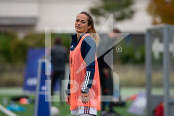 2020-10-17 - Delphine Chatelin of FC Girondins de Bordeaux warms up ahead of the Women's French championship D1 Arkema football match between GPSO 92 Issy and Girondins de Bordeaux on October 17, 2020 at Stade Le Gallo in Boulogne Billancourt, France - Photo Antoine Massinon / A2M Sport Consulting / DPPI - GPSO 92 ISSY VS GIRONDINS DE BORDEAUX - FRENCH WOMEN DIVISION 1 - SOCCER