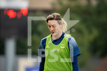 2020-10-17 - Claire Lavogez of FC Girondins de Bordeaux ahead of the Women's French championship D1 Arkema football match between GPSO 92 Issy and Girondins de Bordeaux on October 17, 2020 at Stade Le Gallo in Boulogne Billancourt, France - Photo Antoine Massinon / A2M Sport Consulting / DPPI - GPSO 92 ISSY VS GIRONDINS DE BORDEAUX - FRENCH WOMEN DIVISION 1 - SOCCER