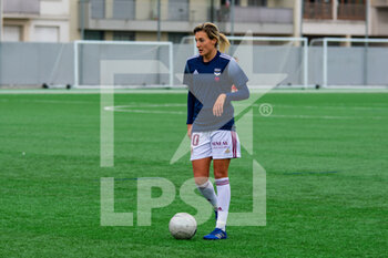 2020-10-17 - Claire Lavogez of FC Girondins de Bordeaux controls the ball ahead of the Women's French championship D1 Arkema football match between GPSO 92 Issy and Girondins de Bordeaux on October 17, 2020 at Stade Le Gallo in Boulogne Billancourt, France - Photo Antoine Massinon / A2M Sport Consulting / DPPI - GPSO 92 ISSY VS GIRONDINS DE BORDEAUX - FRENCH WOMEN DIVISION 1 - SOCCER