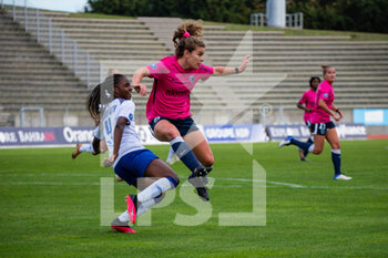 2020-10-31 - Easther Mayi Kith of Stade de Reims and Daphne Corboz of Paris FC during the Women's French championship D1 Arkema football match between Paris FC and Stade de Reims on October 31, 2020 at Robert Bobin stadium in Bondoufle, France - Photo Antoine Massinon / A2M Sport Consulting / DPPI - PARIS FC VS STADE DE REIMS - FRENCH WOMEN DIVISION 1 - SOCCER