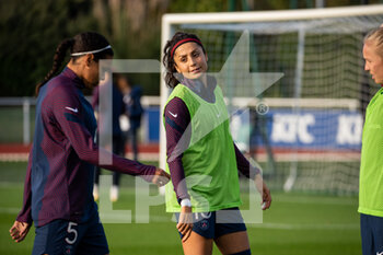 2020-11-14 - Nadia Nadim of Paris Saint Germain warms up ahead of the Women's French championship D1 Arkema football match between GPSO 92 Issy and Paris Saint-Germain on November 14, 2020 at Pierre Pibarot stadium in Clairefontaine En Yvelines, France - Photo Melanie Laurent / A2M Sport Consulting / DPPI - GPSO 92 ISSY AND PARIS SAINT-GERMAIN - FRENCH WOMEN DIVISION 1 - SOCCER