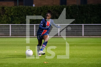 2020-11-14 - Sandy Baltimore of Paris Saint Germain controls the ball during the Women's French championship D1 Arkema football match between GPSO 92 Issy and Paris Saint-Germain on November 14, 2020 at Pierre Pibarot stadium in Clairefontaine En Yvelines, France - Photo Antoine Massinon / A2M Sport Consulting / DPPI - GPSO 92 ISSY AND PARIS SAINT-GERMAIN - FRENCH WOMEN DIVISION 1 - SOCCER