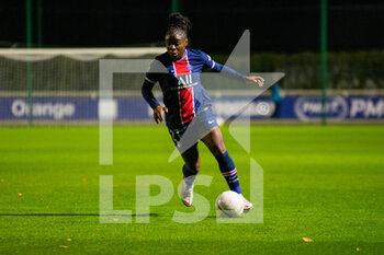 2020-11-14 - Sandy Baltimore of Paris Saint Germain controls the ball during the Women's French championship D1 Arkema football match between GPSO 92 Issy and Paris Saint-Germain on November 14, 2020 at Pierre Pibarot stadium in Clairefontaine En Yvelines, France - Photo Antoine Massinon / A2M Sport Consulting / DPPI - GPSO 92 ISSY AND PARIS SAINT-GERMAIN - FRENCH WOMEN DIVISION 1 - SOCCER