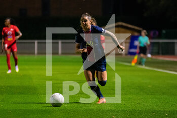 2020-11-14 - Ramona Bachmann of Paris Saint Germain controls the ball during the Women's French championship D1 Arkema football match between GPSO 92 Issy and Paris Saint-Germain on November 14, 2020 at Pierre Pibarot stadium in Clairefontaine En Yvelines, France - Photo Antoine Massinon / A2M Sport Consulting / DPPI - GPSO 92 ISSY AND PARIS SAINT-GERMAIN - FRENCH WOMEN DIVISION 1 - SOCCER