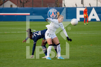 2020-12-06 - Sandy Baltimore of Paris Saint Germain and Julie Soyer of Paris FC in a duel for the ball during the Women's French championship D1 Arkema football match between Paris Saint-Germain and Paris FC on December 6, 2020 at Georges Lefèvre stadium in Saint-Germain-en-Laye, France - Photo Melanie Laurent / A2M Sport Consulting / DPPI - PARIS SAINT-GERMAIN VS PARIS FC - FRENCH WOMEN DIVISION 1 - SOCCER