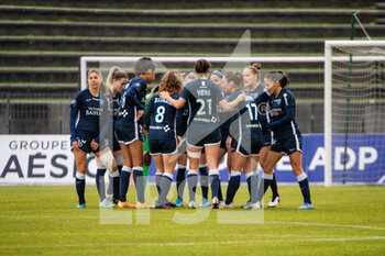2020-12-12 - The players of Paris FC ahead of the Women's French championship D1 Arkema football match between Paris FC and Dijon FCO on December 12, 2020 at Robert Bobin stadium in Bondoufle, France - Photo Antoine Massinon / A2M Sport Consulting / DPPI - PARIS FC VS DIJON FCO - FRENCH WOMEN DIVISION 1 - SOCCER