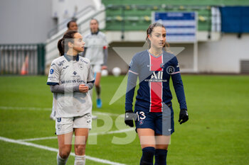 2020-12-13 - Elise Legrout of Le Havre AC and Sara Dabritz of Paris Saint Germain during the Women's French championship D1 Arkema football match between Paris Saint-Germain and Le Havre AC on December 13, 2020 at Georges Lefèvre stadium in Saint-Germain-en-Laye, France - Photo Antoine Massinon / A2M Sport Consulting / DPPI - PARIS SAINT-GERMAIN VS LE HAVRE AC - FRENCH WOMEN DIVISION 1 - SOCCER