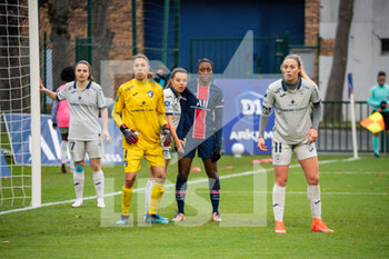 2020-12-13 - Constance Picaud of Le Havre AC, Santana Sahraoui of Le Havre AC and Kadidiatou Diani of Paris Saint Germain during the Women's French championship D1 Arkema football match between Paris Saint-Germain and Le Havre AC on December 13, 2020 at Georges Lefèvre stadium in Saint-Germain-en-Laye, France - Photo Antoine Massinon / A2M Sport Consulting / DPPI - PARIS SAINT-GERMAIN VS LE HAVRE AC - FRENCH WOMEN DIVISION 1 - SOCCER