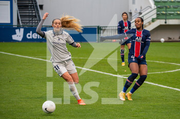 2020-12-13 - Allie Thornton of Le Havre AC and Marie Antoinette Katoto of Paris Saint Germain fight for the ball during the Women's French championship D1 Arkema football match between Paris Saint-Germain and Le Havre AC on December 13, 2020 at Georges Lefèvre stadium in Saint-Germain-en-Laye, France - Photo Antoine Massinon / A2M Sport Consulting / DPPI - PARIS SAINT-GERMAIN VS LE HAVRE AC - FRENCH WOMEN DIVISION 1 - SOCCER