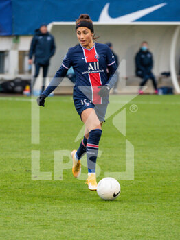 2020-12-13 - Nadia Nadim of Paris Saint Germain controls the ball during the Women's French championship D1 Arkema football match between Paris Saint-Germain and Le Havre AC on December 13, 2020 at Georges Lefèvre stadium in Saint-Germain-en-Laye, France - Photo Antoine Massinon / A2M Sport Consulting / DPPI - PARIS SAINT-GERMAIN VS LE HAVRE AC - FRENCH WOMEN DIVISION 1 - SOCCER