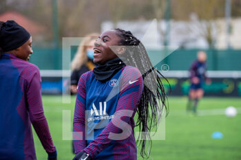 2021-01-30 - Benedicte Simon of Paris Saint Germain warms up ahead of the Women's French Cup, round of 32 football match between FC Fleury 91 and Paris Saint-Germain on January 30, 2021 at Walter Felder stadium in Fleury-Merogis, France - Photo Melanie Laurent / A2M Sport Consulting / DPPI - FC FLEURY 91 AND PARIS SAINT-GERMAIN - FRENCH WOMEN DIVISION 1 - SOCCER