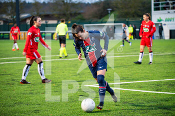 2021-01-30 - Ramona Bachmann of Paris Saint Germain controls the ball during the Women's French Cup, round of 32 football match between FC Fleury 91 and Paris Saint-Germain on January 30, 2021 at Walter Felder stadium in Fleury-Merogis, France - Photo Antoine Massinon / A2M Sport Consulting / DPPI - FC FLEURY 91 AND PARIS SAINT-GERMAIN - FRENCH WOMEN DIVISION 1 - SOCCER