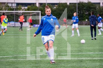 2021-02-06 - Marie Charlotte Leger of ASJ Soyaux warms up ahead of the Women's French championship, D1 Arkema football match between GPSO 92 Issy and ASJ Soyaux Charente on February 6, 2021 at Le Gallo stadium in Boulogne-Billancourt, France - Photo Melanie Laurent / A2M Sport Consulting / DPPI - GPSO 92 ISSY AND ASJ SOYAUX CHARENTE - FRENCH WOMEN DIVISION 1 - SOCCER