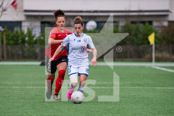 2021-02-06 - Celya Barclais of GPSO 92 Issy and Laura Bourgouin of ASJ Soyaux fight for the ball during the Women's French championship, D1 Arkema football match between GPSO 92 Issy and ASJ Soyaux Charente on February 6, 2021 at Le Gallo stadium in Boulogne-Billancourt, France - Photo Melanie Laurent / A2M Sport Consulting / DPPI - GPSO 92 ISSY AND ASJ SOYAUX CHARENTE - FRENCH WOMEN DIVISION 1 - SOCCER