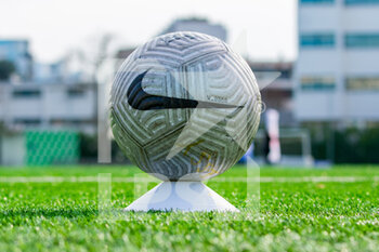 2021-02-13 - The official ball during the Women's French championship, D1 Arkema football match between GPSO 92 Issy and Dijon FCO on february 13, 2021 at Le Gallo stadium in Boulogne-Billancourt, France - Photo Antoine Massinon / A2M Sport Consulting / DPPI - GPSO 92 ISSY AND DIJON FCO - FRENCH WOMEN DIVISION 1 - SOCCER