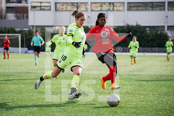 2021-02-13 - Ophelie Cuynet of Dijon FCO and Batcheba Louis of GPSO 92 Issy fight for the ball during the Women's French championship, D1 Arkema football match between GPSO 92 Issy and Dijon FCO on february 13, 2021 at Le Gallo stadium in Boulogne-Billancourt, France - Photo Antoine Massinon / A2M Sport Consulting / DPPI - GPSO 92 ISSY AND DIJON FCO - FRENCH WOMEN DIVISION 1 - SOCCER