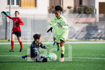 2021-02-13 - Laetitia Philippe GPSO 92 Issy and Mylaine Tarrieu of Dijon FCO during the Women's French championship, D1 Arkema football match between GPSO 92 Issy and Dijon FCO on february 13, 2021 at Le Gallo stadium in Boulogne-Billancourt, France - Photo Melanie Laurent / A2M Sport Consulting / DPPI - GPSO 92 ISSY AND DIJON FCO - FRENCH WOMEN DIVISION 1 - SOCCER