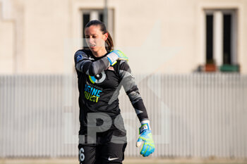 2021-02-13 - Laetitia Philippe GPSO 92 Issy reacts during the Women's French championship, D1 Arkema football match between GPSO 92 Issy and Dijon FCO on february 13, 2021 at Le Gallo stadium in Boulogne-Billancourt, France - Photo Melanie Laurent / A2M Sport Consulting / DPPI - GPSO 92 ISSY AND DIJON FCO - FRENCH WOMEN DIVISION 1 - SOCCER