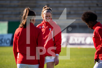 2021-02-27 - Haley Lukas of EA Guingamp warms up ahead of the Women's French championship D1 Arkema football match between Paris FC and EA Guingamp on February 27, 2021 at Robert Bobin stadium in Bondoufle, France - Photo Antoine Massinon / A2M Sport Consulting / DPPI - PARIS FC AND EA GUINGAMP - FRENCH WOMEN DIVISION 1 - SOCCER
