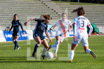 2021-02-27 - Daphne Corboz of Paris FC and Louise Fleury of EA Guingamp fight for the ball during the Women's French championship D1 Arkema football match between Paris FC and EA Guingamp on February 27, 2021 at Robert Bobin stadium in Bondoufle, France - Photo Melanie Laurent / A2M Sport Consulting / DPPI - PARIS FC AND EA GUINGAMP - FRENCH WOMEN DIVISION 1 - SOCCER