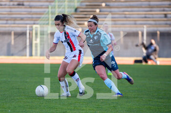 2021-03-06 - Charlotte Fernandes of FC Fleury and Ashley Clark of Le Havre AC in a duel for the ball during the Women's French championship D 1 Arkema football match between FC Fleury 91 and Le Havre AC on March 6, 2021 at Robert Bobin stadium in Bondoufle, France - Photo Antoine Massinon / A2M Sport Consulting / DPPI - FC FLEURY 91 AND LE HAVRE AC - FRENCH WOMEN DIVISION 1 - SOCCER