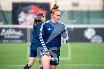 2021-03-27 - Manon Astier of FC Girondins warms up ahead of the Women's French championship D1 Arkema football match between FC Fleury 91 and Girondins de Bordeaux on March 27, 2021 at Walter Felder stadium in Fleury Merogis, France - Photo Melanie Laurent / A2M Sport Consulting / DPPI - FC FLEURY 91 AND GIRONDINS DE BORDEAUX - FRENCH WOMEN DIVISION 1 - SOCCER